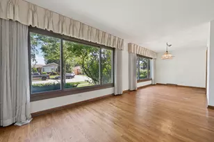 10042 Lamon Ave, Skokie, IL 60077 - Photo 10