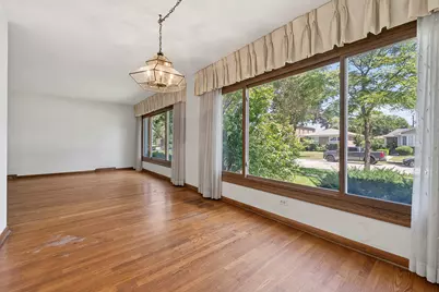 10042 Lamon Avenue, Skokie, IL 60077 - Photo 14