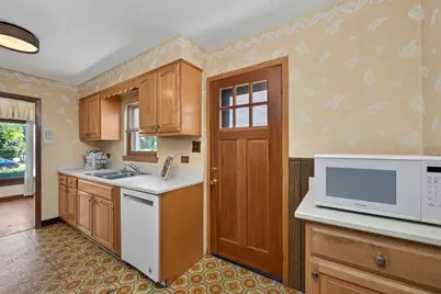 10042 Lamon Avenue, Skokie, IL 60077 - Photo 16