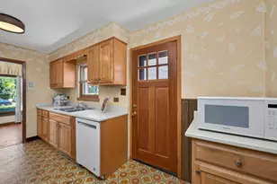 10042 Lamon Ave, Skokie, IL 60077 - Photo 16