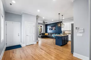 2358 N Damen Ave, Chicago, IL 60647 - Photo 2