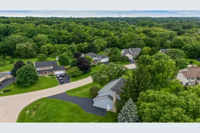 4402 Fox Creek Drive, Crystal Lake, IL 60012 - Photo 48