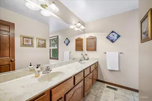 4402 Fox Creek Dr, Crystal Lake, IL 60012 - Photo 34