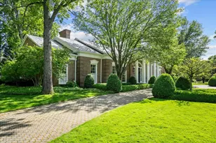 675 E Woodland Rd, Lake Forest, IL 60045 - Photo 4