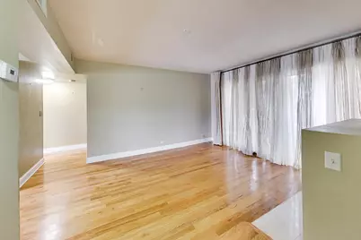 7533 N Damen Avenue #R1, Chicago, IL 60645 - Photo 8