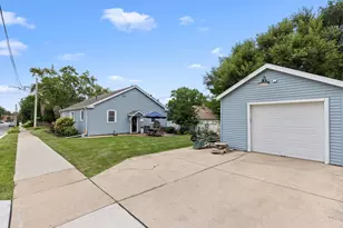 1501 Victoria Ave, Rockford, IL 61102 - Photo 14