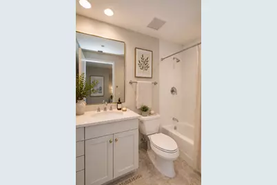 600 N Lake Shore Drive #1011, Chicago, IL 60611 - Photo 12