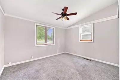 131 Oak Drive, Dekalb, IL 60115 - Photo 18