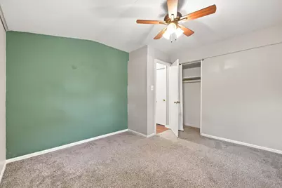 131 Oak Drive, Dekalb, IL 60115 - Photo 22