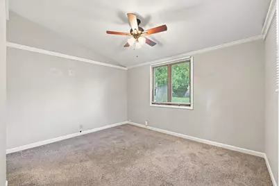 131 Oak Drive, Dekalb, IL 60115 - Photo 20