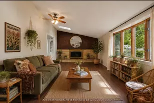 131 Oak Dr, Dekalb, IL 60115 - Photo 2