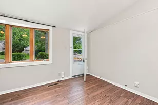 131 Oak Dr, Dekalb, IL 60115 - Photo 8