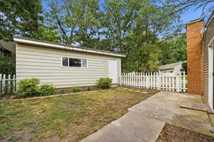 131 Oak Dr, Dekalb, IL 60115 - Photo 30