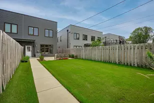 1118 Pitner Ave, Evanston, IL 60202 - Photo 26