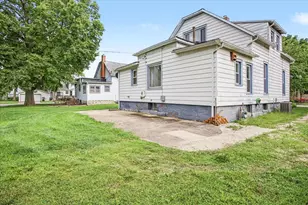 413 E Howard St, Pontiac, IL 61764 - Photo 42