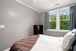 1429 W Birchwood Ave, Chicago, IL 60626 - Photo 16