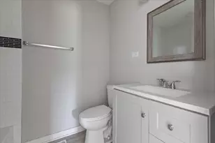 178 Nauvoo St, Park Forest, IL 60466 - Photo 14