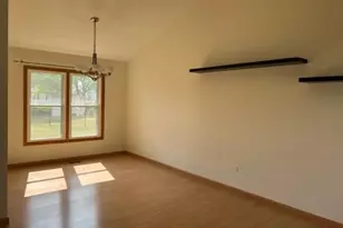 2135 Derby Ct, Wheaton, IL 60189 - Photo 2