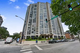 3930 N Pine Grove Ave, Chicago, IL 60613 - Photo 1