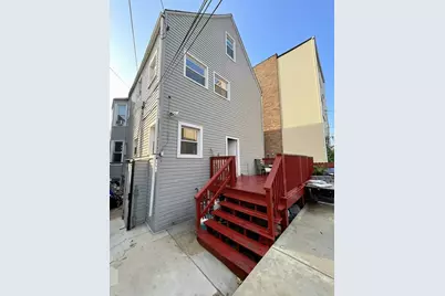 2933 N Lawndale Avenue, Chicago, IL 60618 - Photo 16
