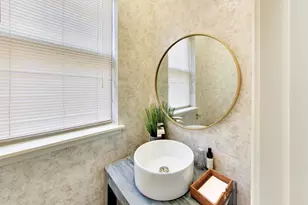 1733 W Crystal St, Chicago, IL 60622 - Photo 8