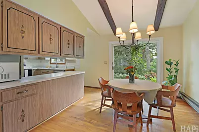 225 S Seymour Avenue, Mundelein, IL 60060 - Photo 10