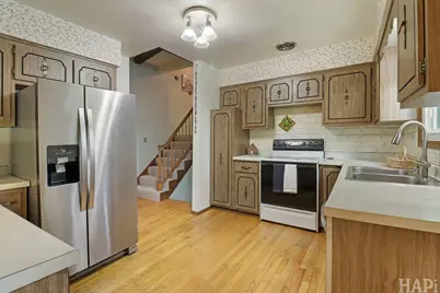 225 S Seymour Avenue, Mundelein, IL 60060 - Photo 12