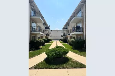 6023 W 64th Place #9, Chicago, IL 60638 - Photo 2
