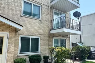 6023 W 64th Pl, Chicago, IL 60638 - Photo 4
