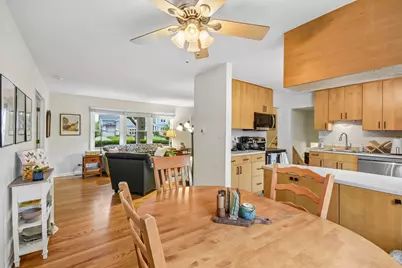 26W473 Parkway Drive, Winfield, IL 60190 - Photo 10