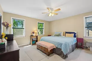 2904 W Fargo Ave, Chicago, IL 60645 - Photo 12