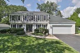 316 Ambleside Dr, Roselle, IL 60172 - Photo 1