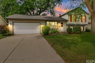 5014 W Greenbrier Dr, McHenry, IL 60050 - Photo 1