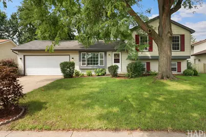 5014 W Greenbrier Drive, McHenry, IL 60050 - Photo 2