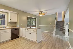 5014 W Greenbrier Dr, McHenry, IL 60050 - Photo 10