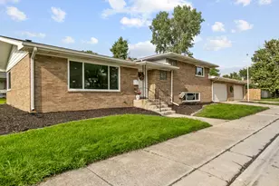 1554 Idlewild Ln, Homewood, IL 60430 - Photo 1