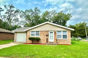 730 Woodlawn Ave, Rockford, IL 61103 - Photo 1