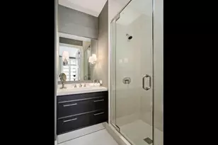 118 E Erie St, Chicago, IL 60611 - Photo 16