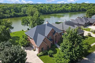 413 Edgewater Dr, Morris, IL 60450 - Photo 2