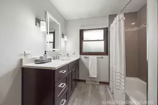 420 Pierce Ave, Roselle, IL 60172 - Photo 12