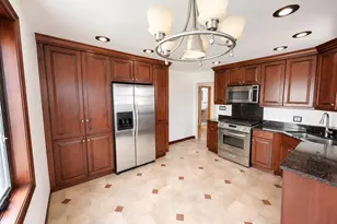 5644 N Meade Ave, Chicago, IL 60646 - Photo 8