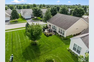 2751 Beacon Point Circle, Elgin, IL 60124 - Photo 4