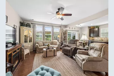 2751 Beacon Point Circle, Elgin, IL 60124 - Photo 14