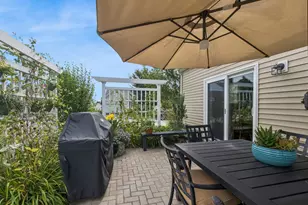 2751 Beacon Point Cir, Elgin, IL 60124 - Photo 24