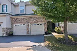 449 N Bay Tree Circle, Vernon Hills, IL 60061 - Photo 1