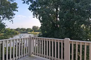 449 Bay Tree Cir, Vernon Hills, IL 60061 - Photo 4