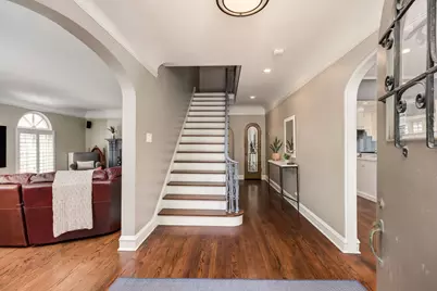 1135 N Kenilworth Avenue, Oak Park, IL 60302 - Photo 4
