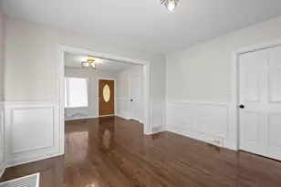 15661 State St, South Holland, IL 60473 - Photo 8