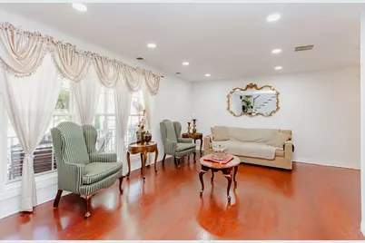 1803 N Mitchell Avenue, Arlington Heights, IL 60004 - Photo 2