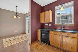 2325 Graystone Dr, Joliet, IL 60431 - Photo 4